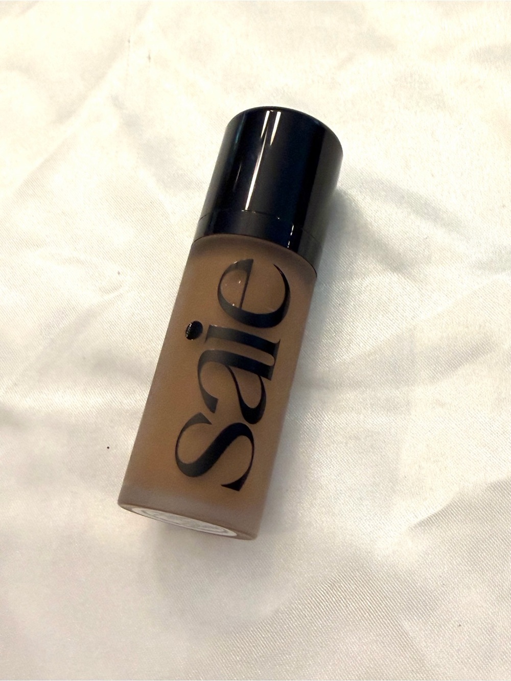 Saie Dew Bronze Soft Focus Effortless Liquid Bronzer Color Sand New No Box